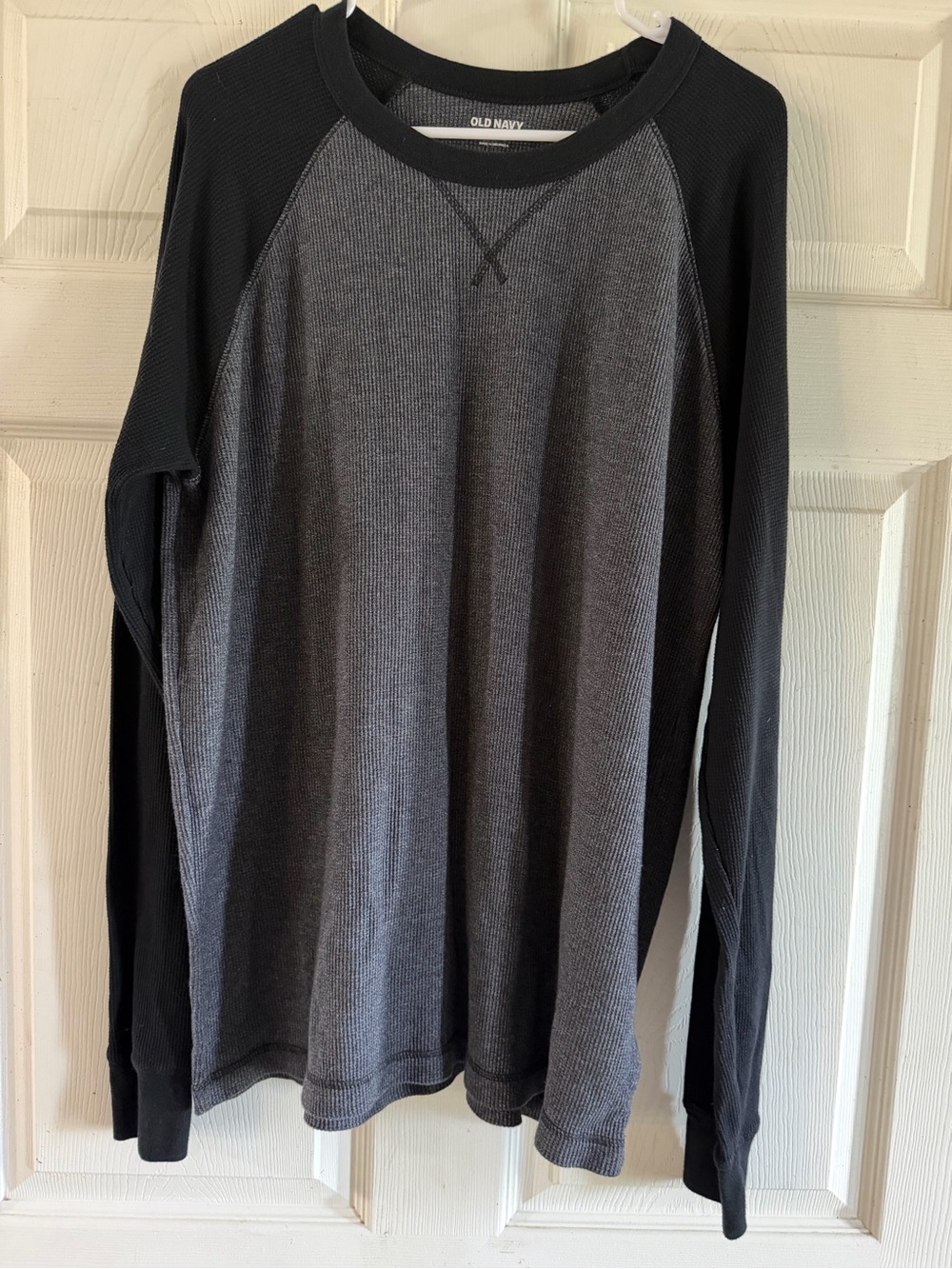 Old Navy Men’s Long Sleeve Raglan Thermal Shirt - Black and Gray